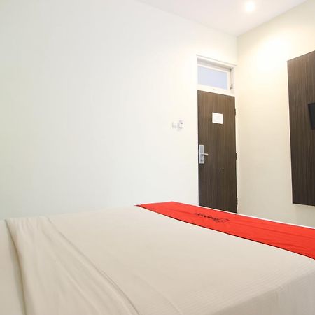 Reddoorz Plus Near Keraton Yogyakarta 2 Hotel Exterior foto