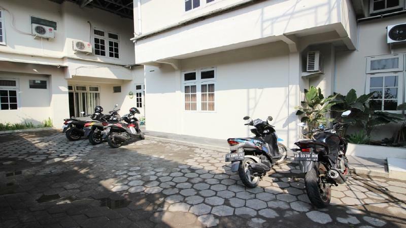 Reddoorz Plus Near Keraton Yogyakarta 2 Hotel Exterior foto